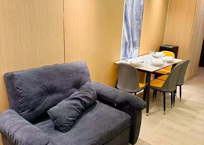 Venice Luxe Cozy 1 Bedroom, Pool, Netflix, Kitchen, Canal Mall Access For Max Of 3 Guests Only