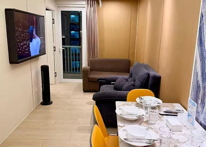 Venice Luxe Cozy 1 Bedroom, Pool, Netflix, Kitchen, Canal Mall Access For Max Of 3 Guests Only