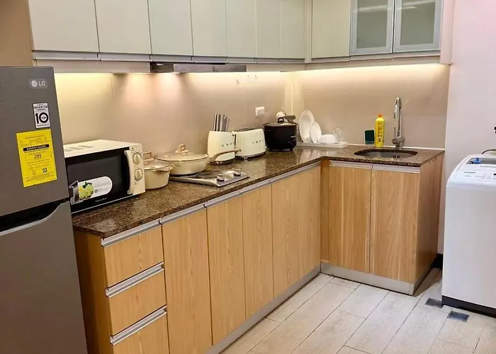 Apartment Venice Luxe Cozy 1 Bedroom, Pool, Netflix, Kitchen, Canal Mall Access For Max Of 3 Guests Only Manila
