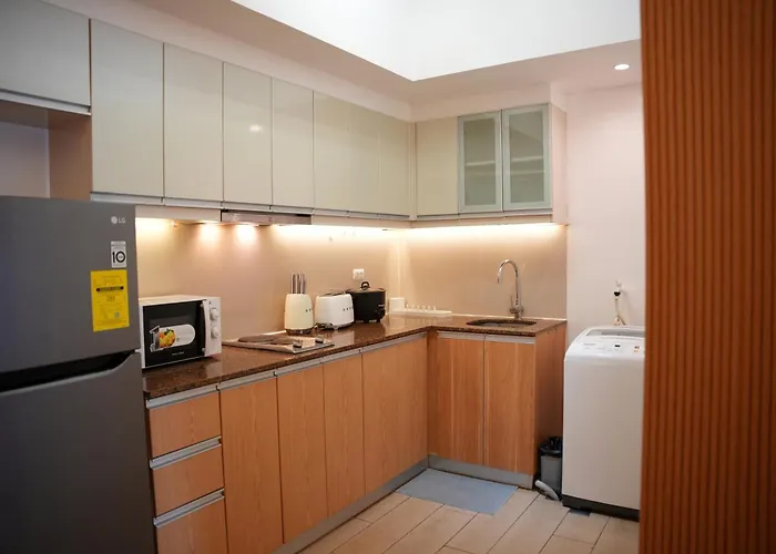 Apartment Venice Luxe Cozy 1 Bedroom, Pool, Netflix, Kitchen, Canal Mall Access For Max Of 3 Guests Only *