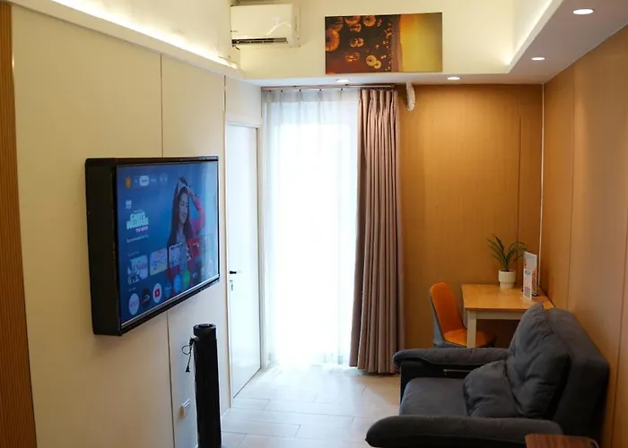 Venice Luxe Cozy 1 Bedroom, Pool, Netflix, Kitchen, Canal Mall Access For Max Of 3 Guests Only