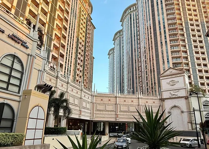 Venice Luxe Cozy 1 Bedroom, Pool, Netflix, Kitchen, Canal Mall Access For Max Of 3 Guests Only *