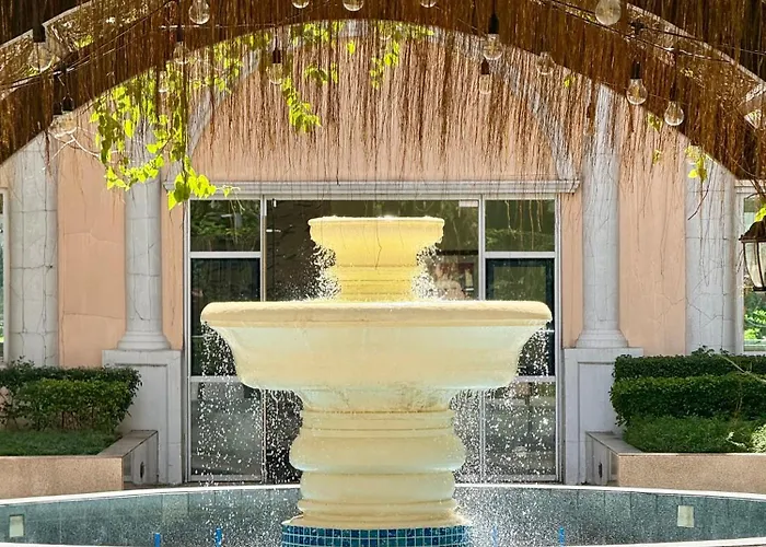 Apartment Venice Luxe Cozy 1 Bedroom, Pool, Netflix, Kitchen, Canal Mall Access For Max Of 3 Guests Only Manila