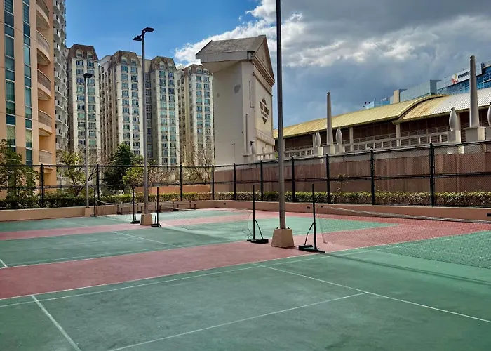 Venice Luxe Cozy 1 Bedroom, Pool, Netflix, Kitchen, Canal Mall Access For Max Of 3 Guests Only Manila